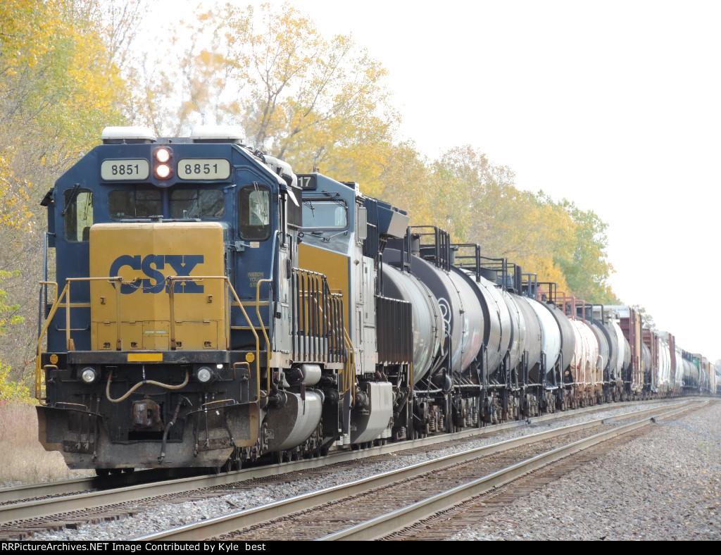 CSX 8851 